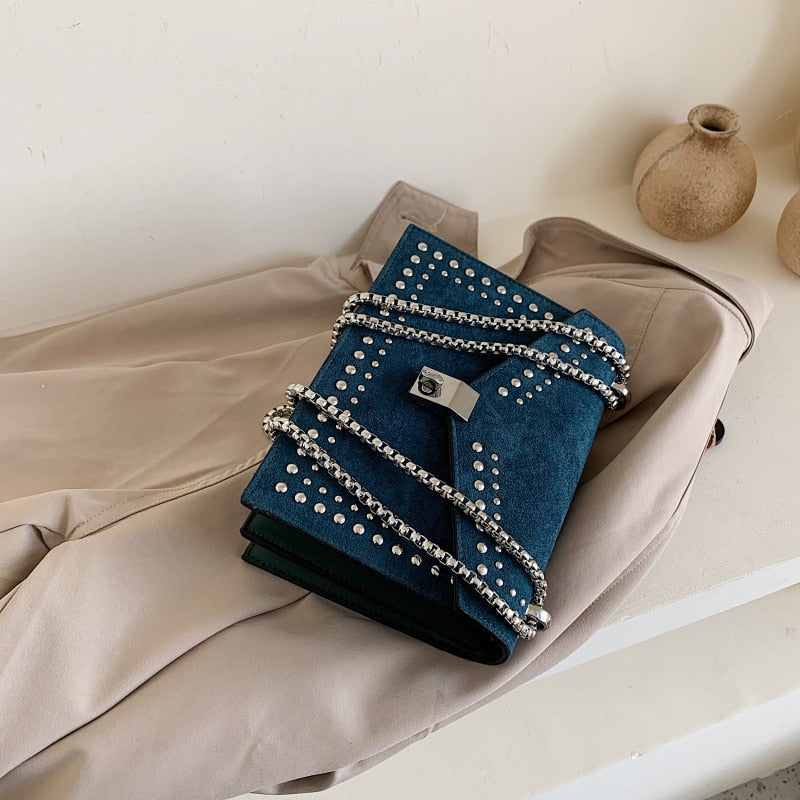 Kintla Scrub Leather Shoulder Bag